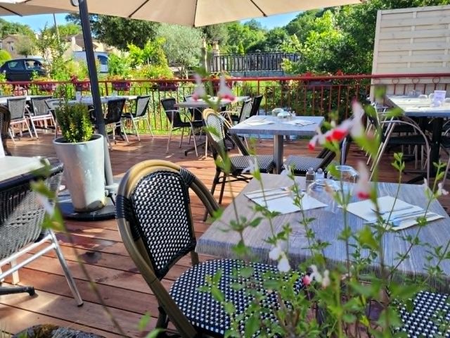 Le Rocher Bar Restaurant Cuzorn 