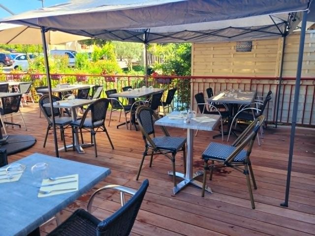 Le Rocher Bar Restaurant Cuzorn 