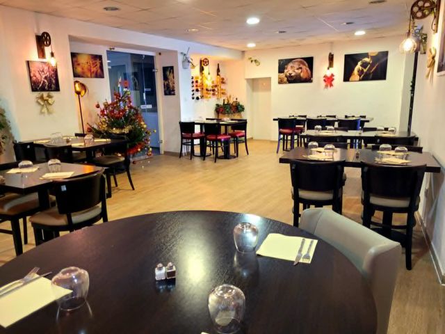 Le Rocher Bar Restaurant Cuzorn 